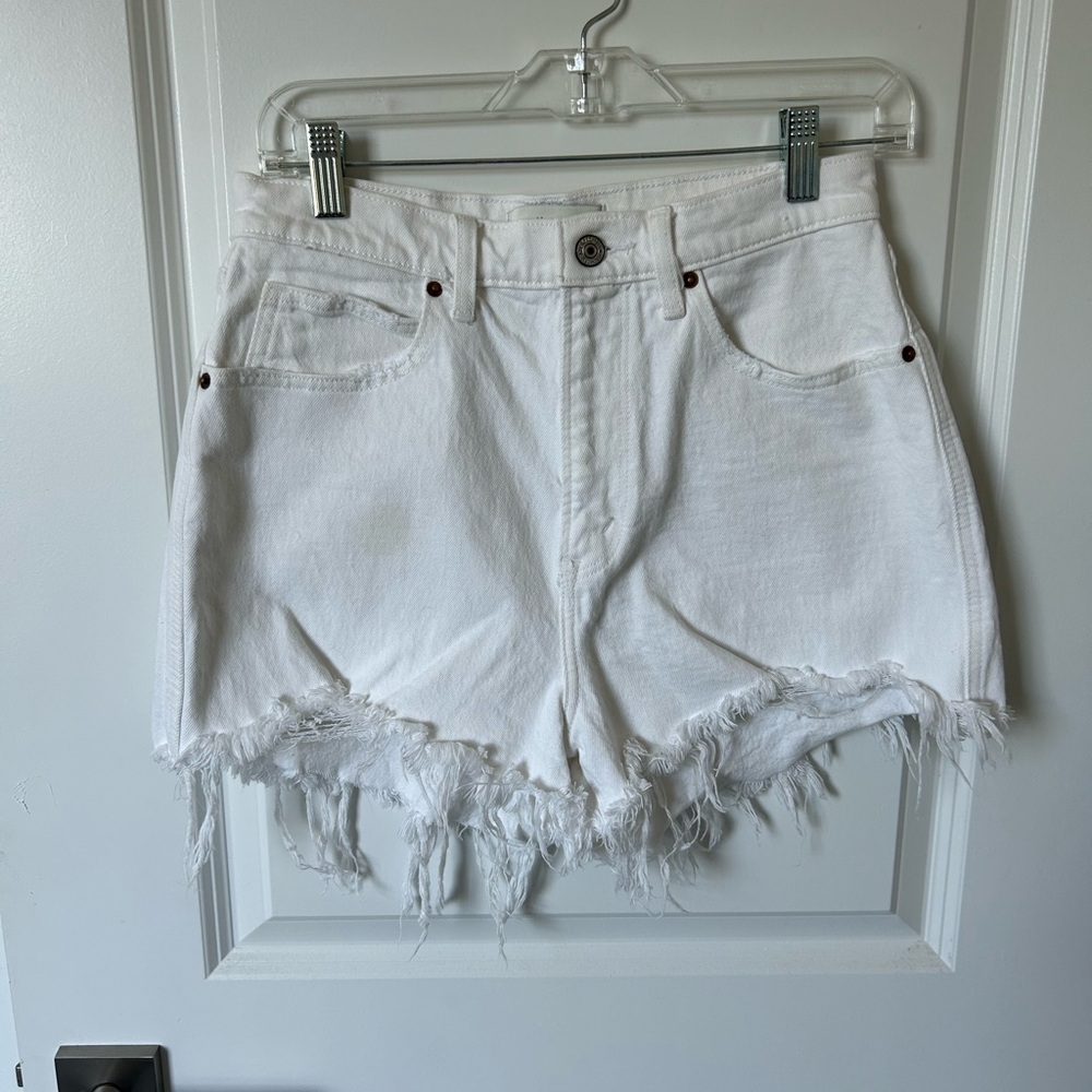 Abercrombie Curve Love Distressed Shorts, White Sz 28